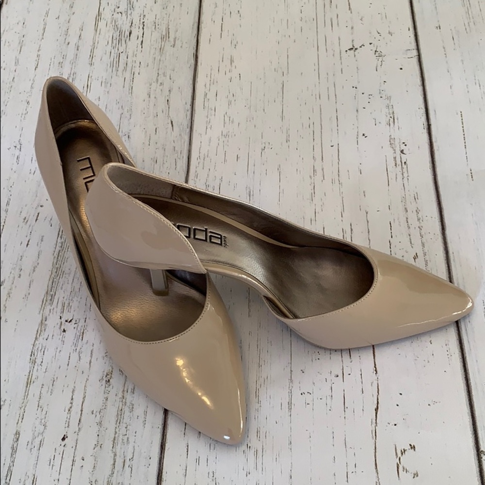 Moda Tan Patent Leather Heels Size 9.5 New